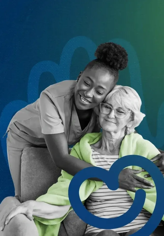Enfermera abrazando paciente mujer de la tercera edad mobile